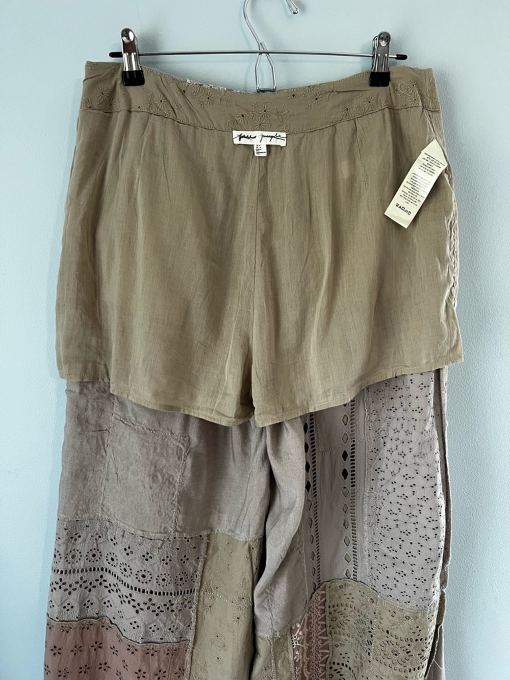 Free People’s Patchwork wide-leg boho pants, Sweet & Salty, Size 8 - Picture 11 of 11